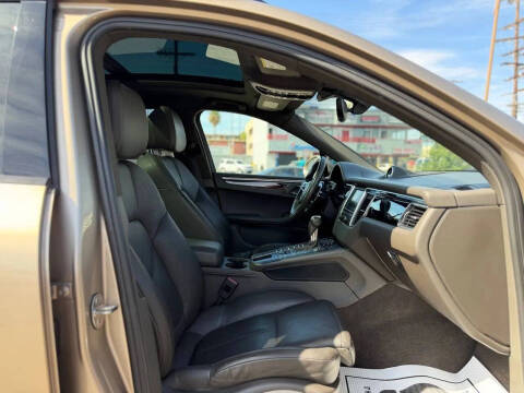 2016 Porsche Macan S