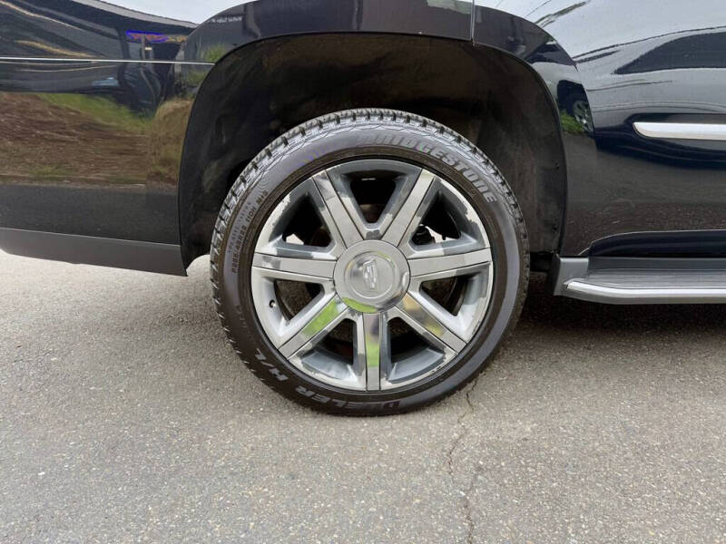 2016 Cadillac Escalade Luxury Collection