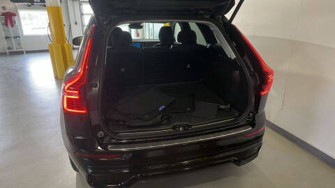 2024 Volvo XC60 B5 Plus Dark Theme