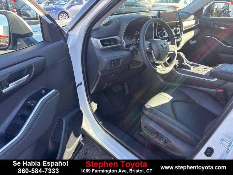 2026 Toyota Highlander XLE