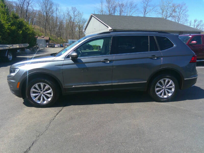 2018 Volkswagen Tiguan SE photo 2