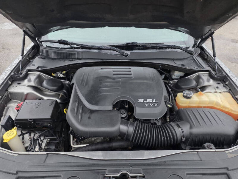 2011 Chrysler 300 Limited