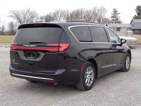 2022 Chrysler Pacifica Touring