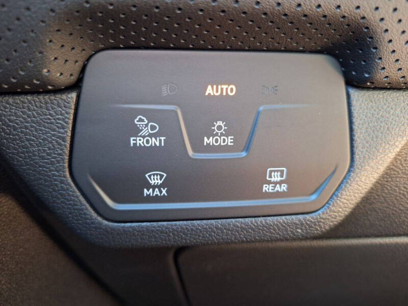 2026 Volkswagen Atlas Cross Sport SEL R-Line Black 4Motion