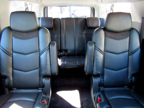 2018 Cadillac Escalade ESV Luxury