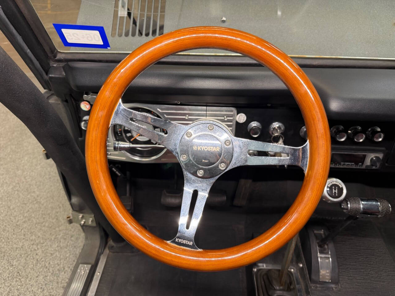 1970 Ford Bronco 38