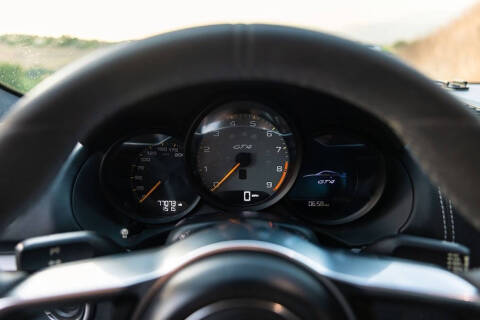 2016 Porsche Cayman GT4