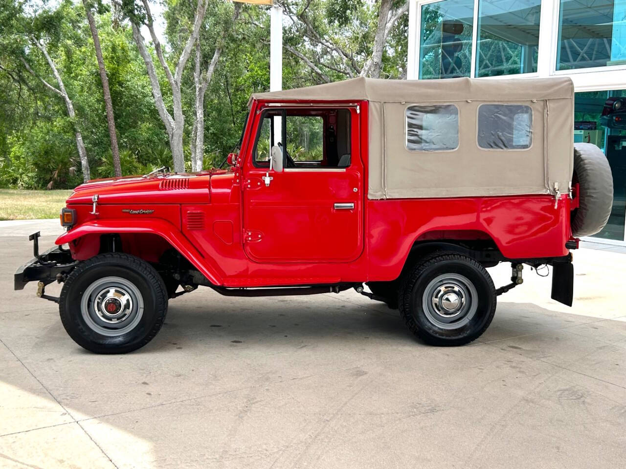 1978 Toyota Land Cruiser 9