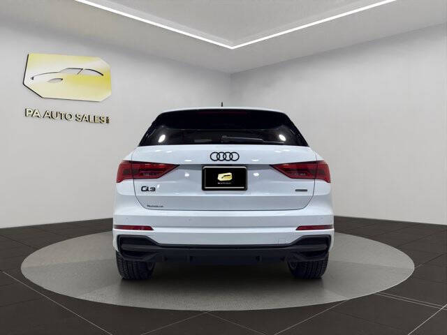 2022 Audi Q3 quattro S line Prem Plus 45 TFSI