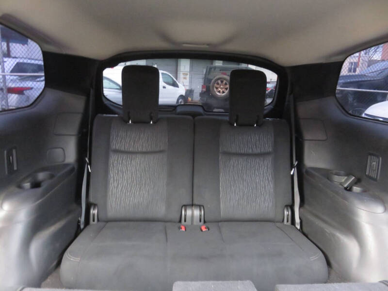 2013 Nissan Pathfinder SV