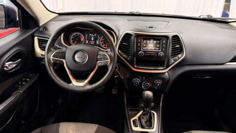 2017 Jeep Cherokee Sport