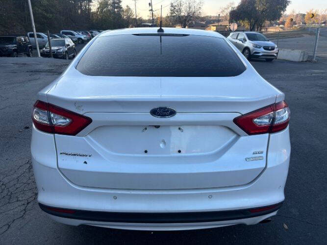 2016 Ford Fusion SE