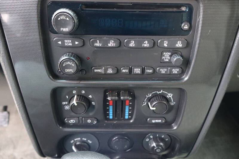 2004 GMC Envoy XUV SLT