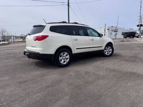 2011 Chevrolet Traverse LS