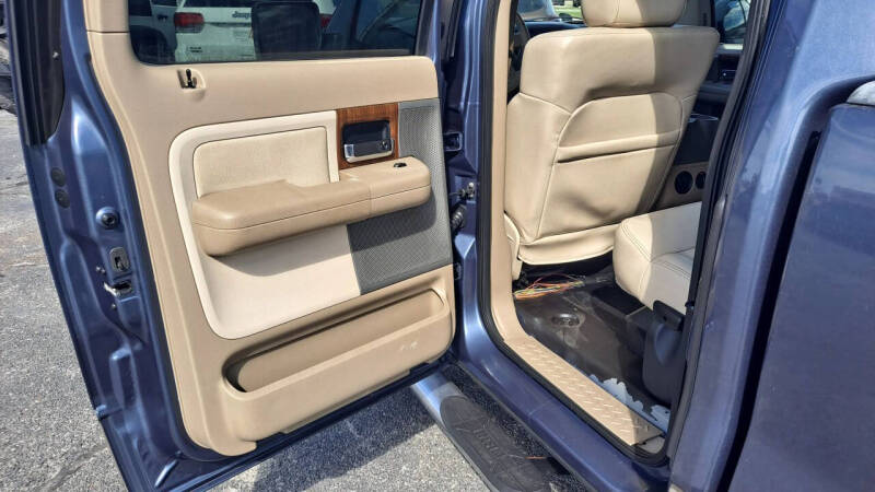 2004 Ford F-150 Lariat