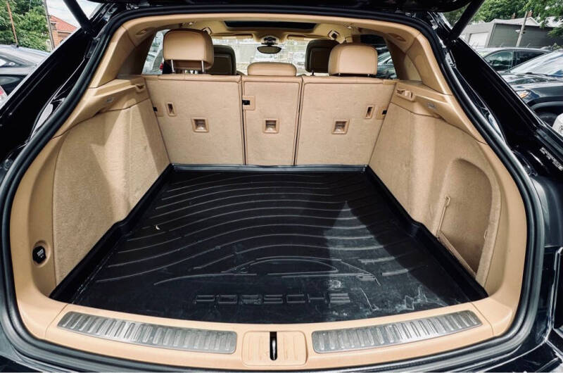 2017 Porsche Macan