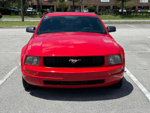 2005 Ford Mustang V6 Deluxe