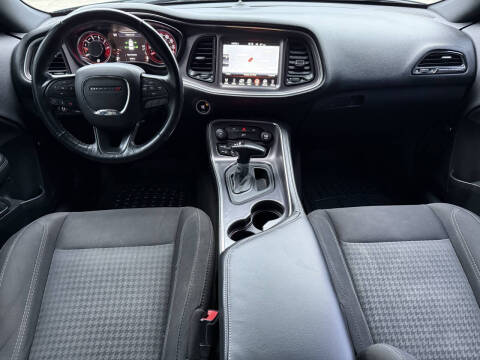 2016 Dodge Challenger SXT