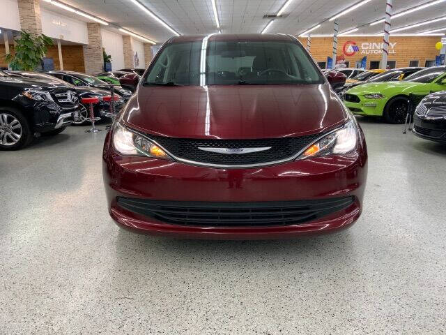 2020 Chrysler Voyager LX