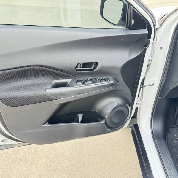 2023 Nissan Kicks S