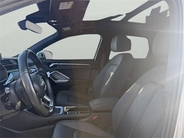 2020 Audi Q3 quattro Premium 45 TFSI