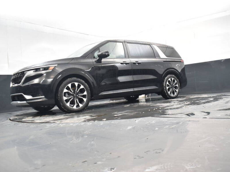 2024 Kia Carnival EX