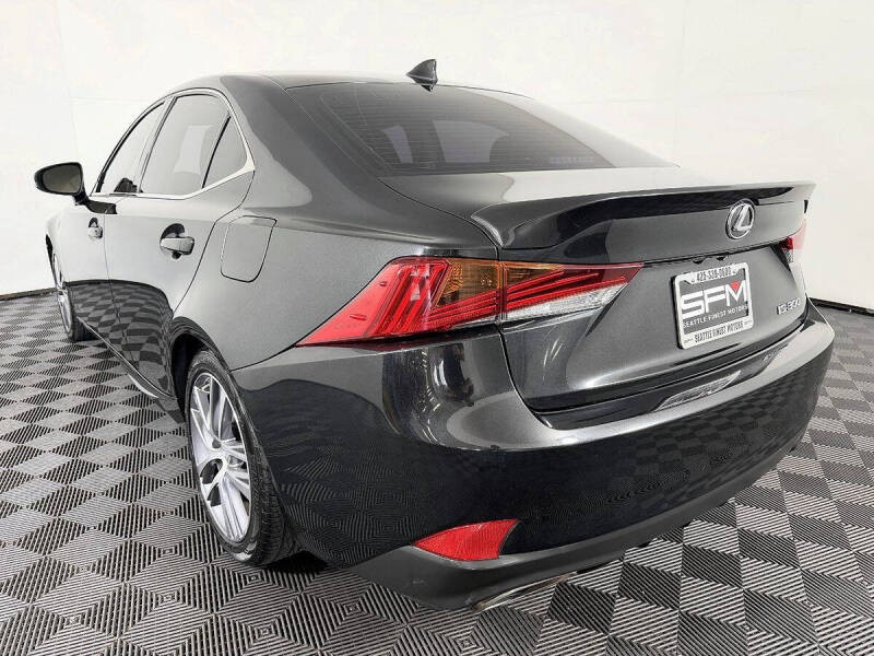 2018 Lexus IS 300