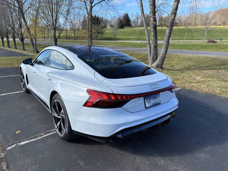 2022 Audi e-tron GT Prestige's photo