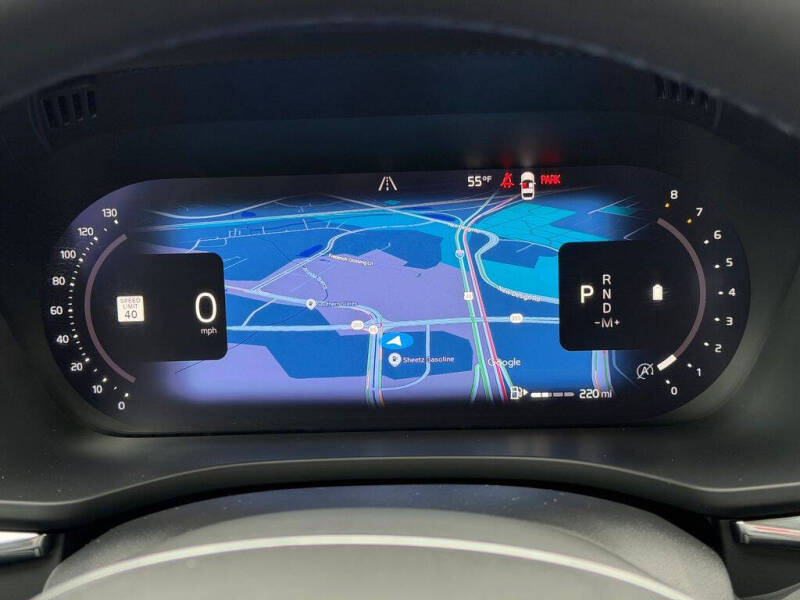 2023 Volvo XC60 B5 Plus Dark Theme