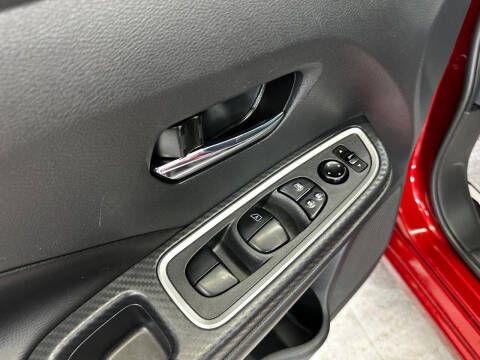 2022 Nissan Versa SR