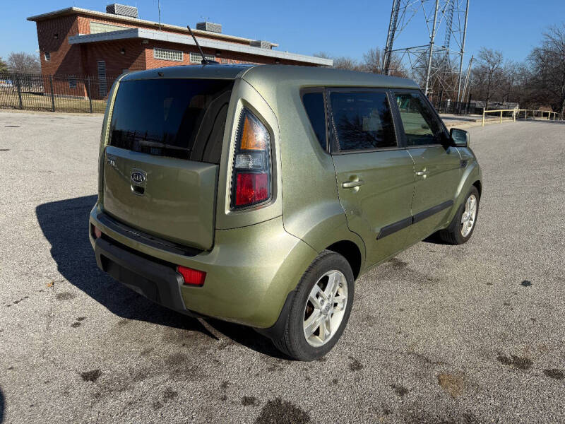 2011 Kia Soul +