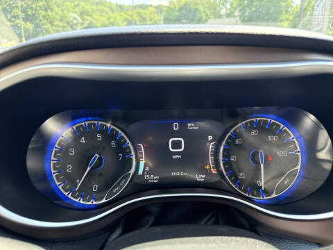 2017 Chrysler Pacifica Touring-L Plus