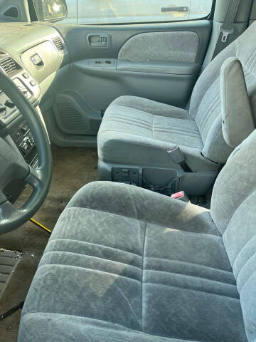 1998 Toyota Sienna LE