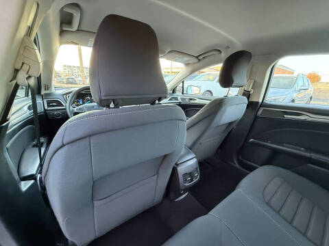 2019 Ford Fusion Hybrid SE