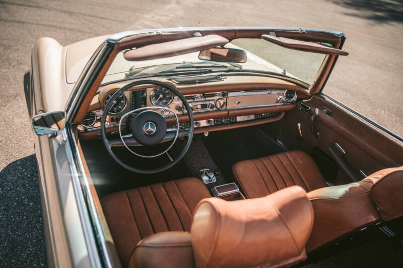 1970 Mercedes-Benz 280-Class