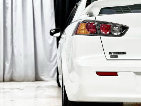 2016 Mitsubishi Lancer ES