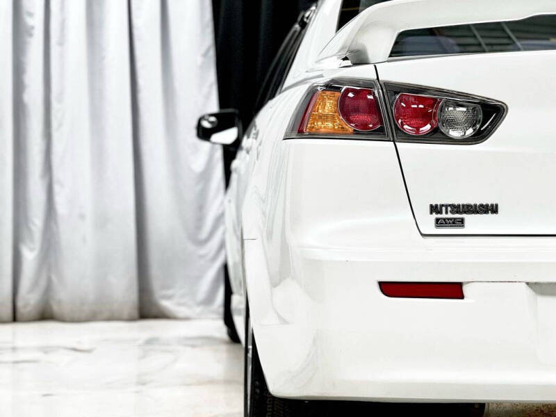 2016 Mitsubishi Lancer ES