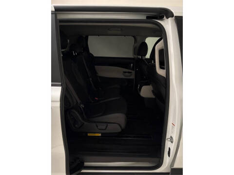 2022 Kia Carnival EX