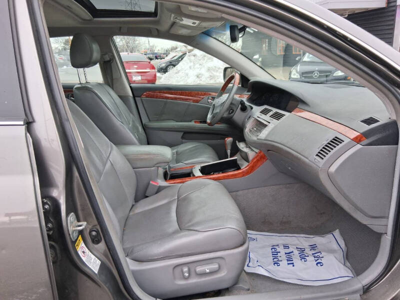 2005 Toyota Avalon Limited