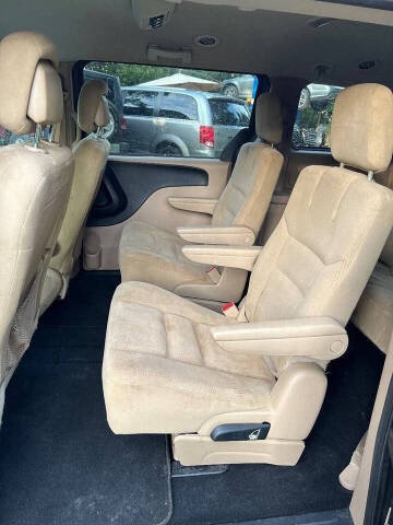 2016 Dodge Grand Caravan American Value Package