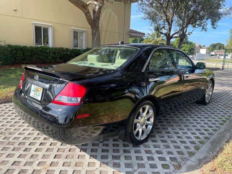 2004 Infiniti M45