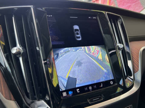 2023 Volvo S60 B5 Ultimate Bright Theme