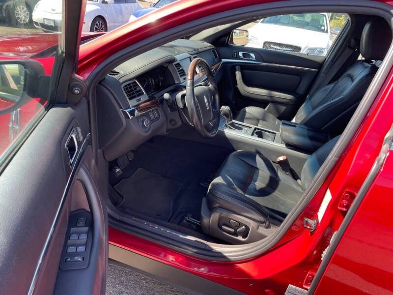2010 Lincoln MKS
