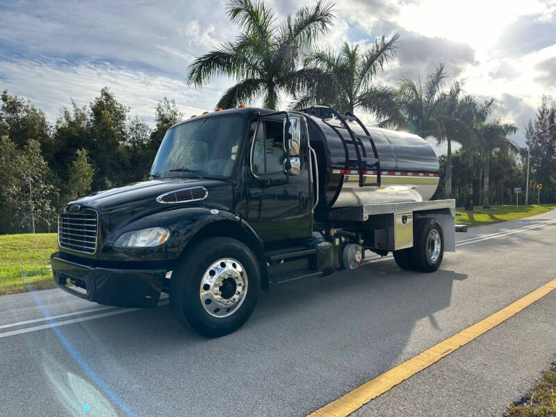 2015 Freightliner M2 106