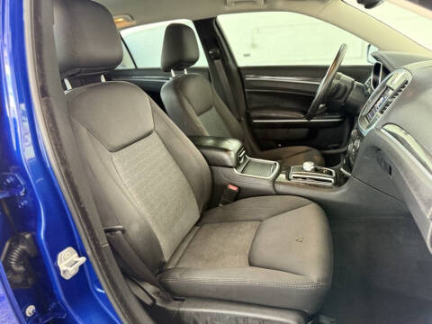 2020 Chrysler 300 Touring