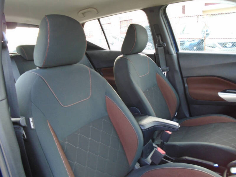 2019 Nissan Kicks SR