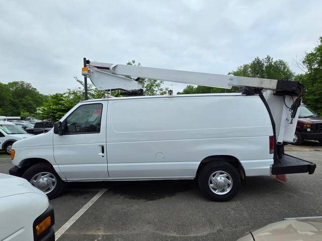2005 Ford E-Series E-350 SD