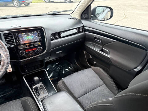 2019 Mitsubishi Outlander ES