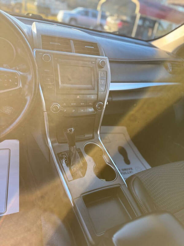 2015 Toyota Camry SE