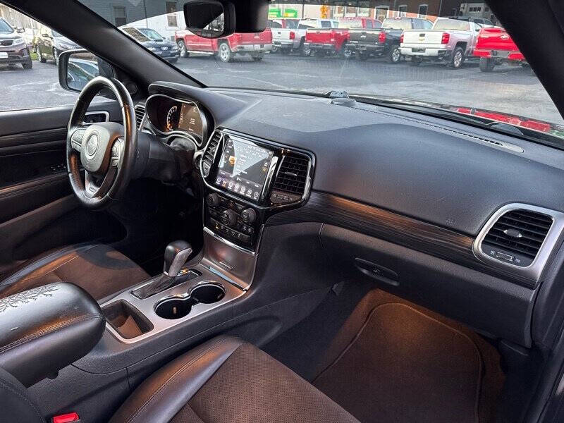 2019 Jeep Grand Cherokee Laredo